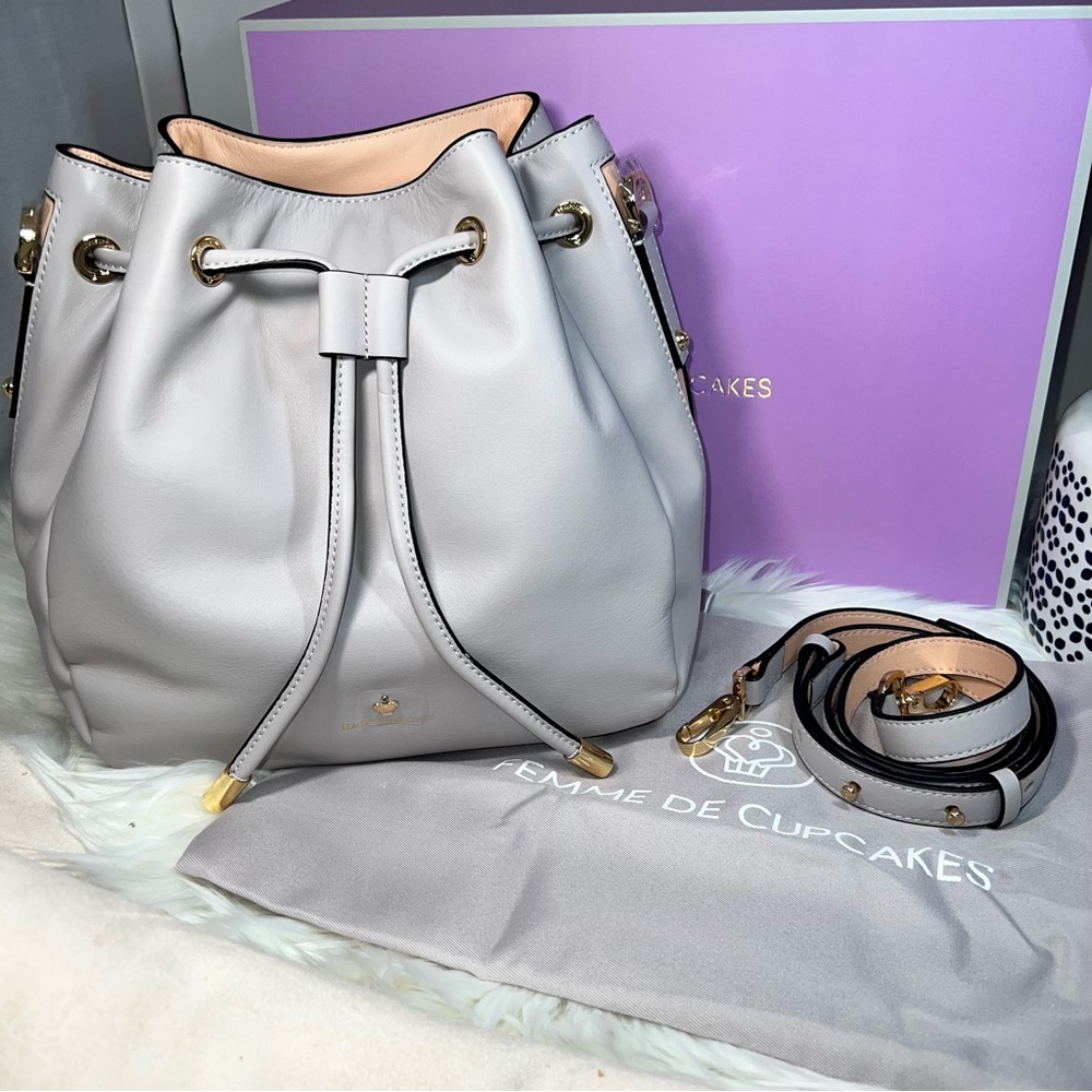 Femme the cupcakes from Paris bucket handbag
